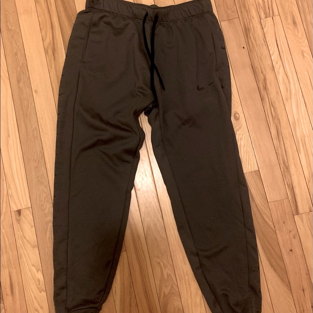 Women’s therma fit Nike Joggers